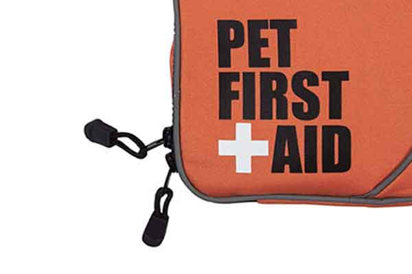 Make sure your pet’s first aid kit has..
